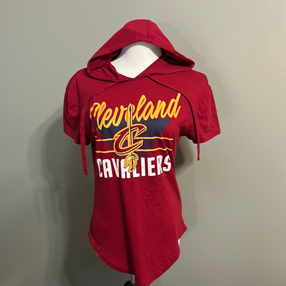 Cleveland‎ Cavalier women’s short sleeve shirt with hood